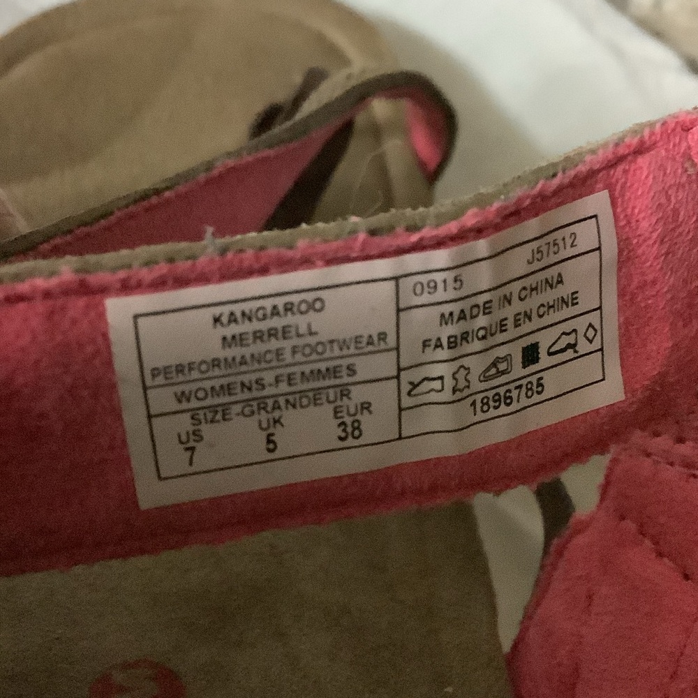 Merrell Women's Tan Sandals - Picture 2 of 7